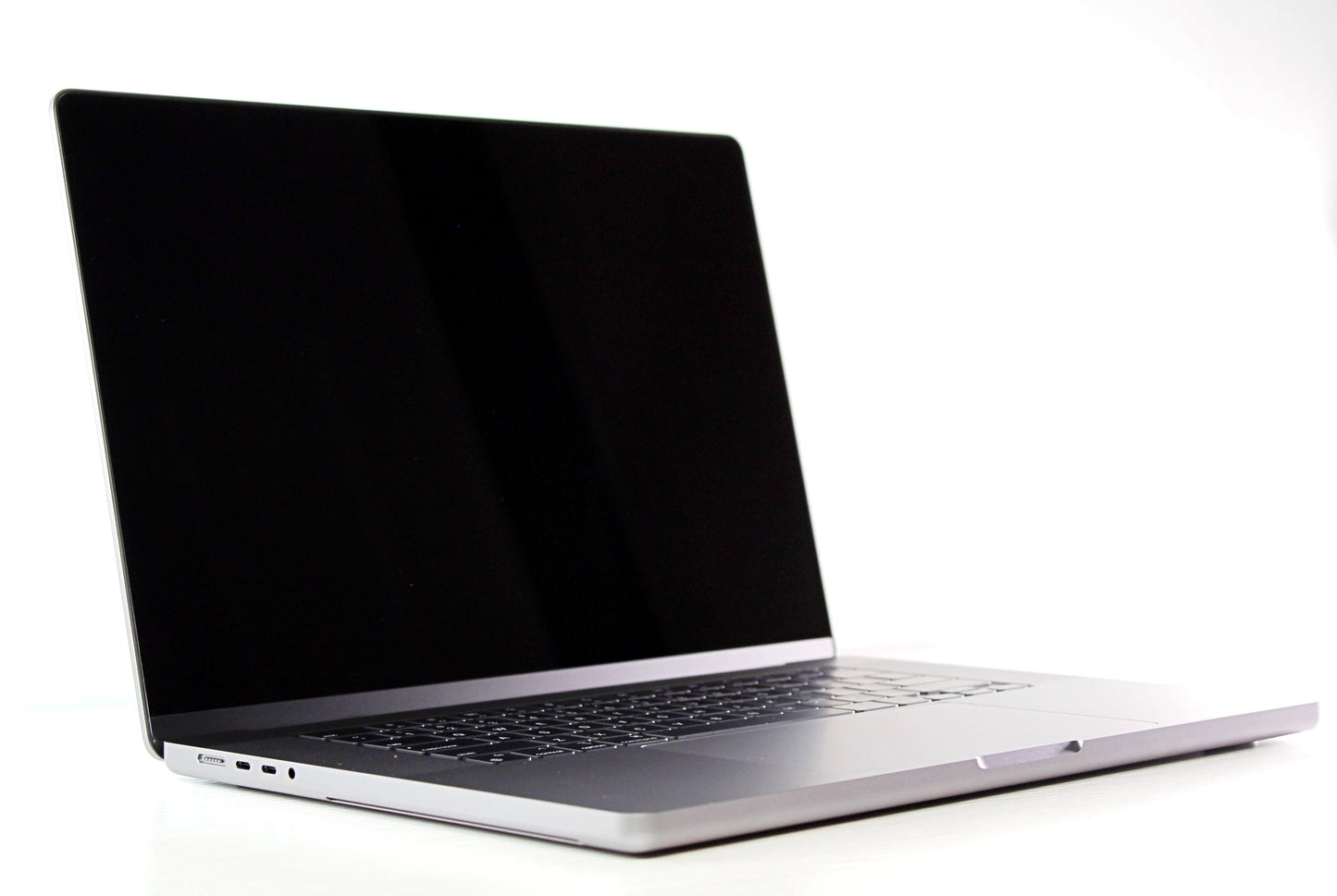 2021 Apple MacBook Pro 16-inch – M1 Max 32-Core GPU 64GB RAM 4TB SSD | 92 Cycles