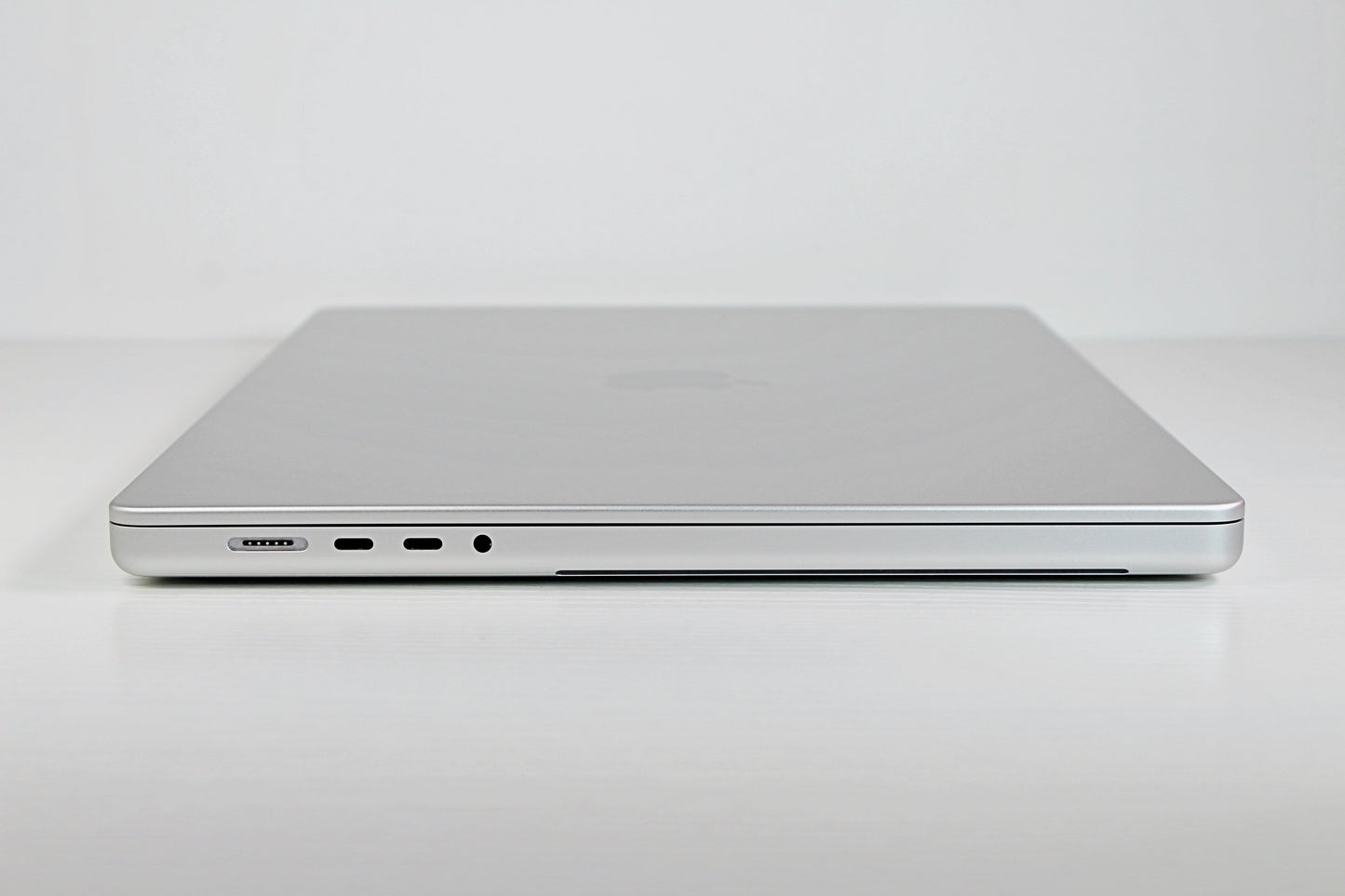 2023 Apple MacBook Pro 14-inch M2 Max – 38-Core GPU 96GB RAM 1TB SSD Silver | Excellent