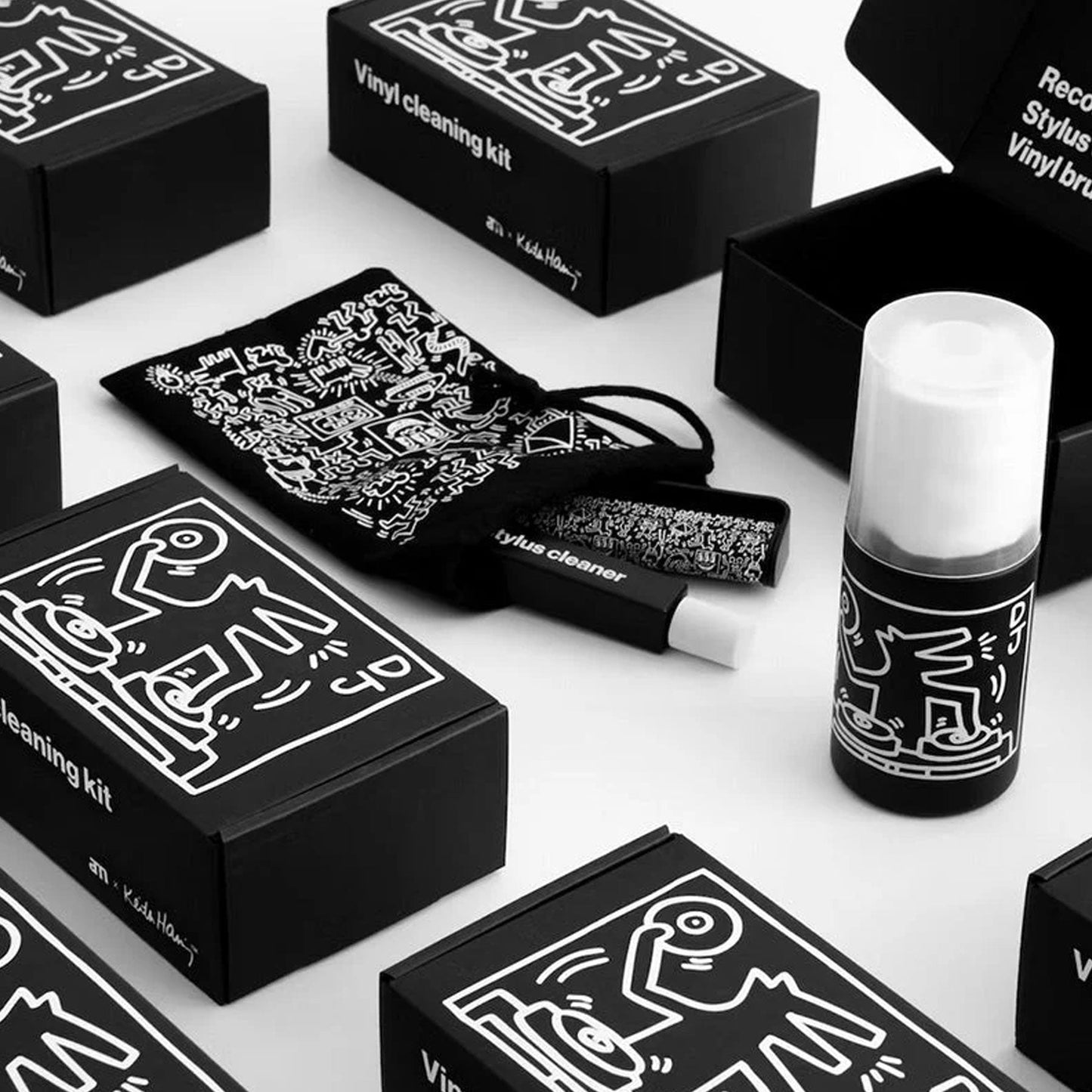 AM Clean Sound: Keith Haring Vinyl Cleaning Kit (Brush, Vinyl Cloth + Cleaner, Stylus Cleaner)