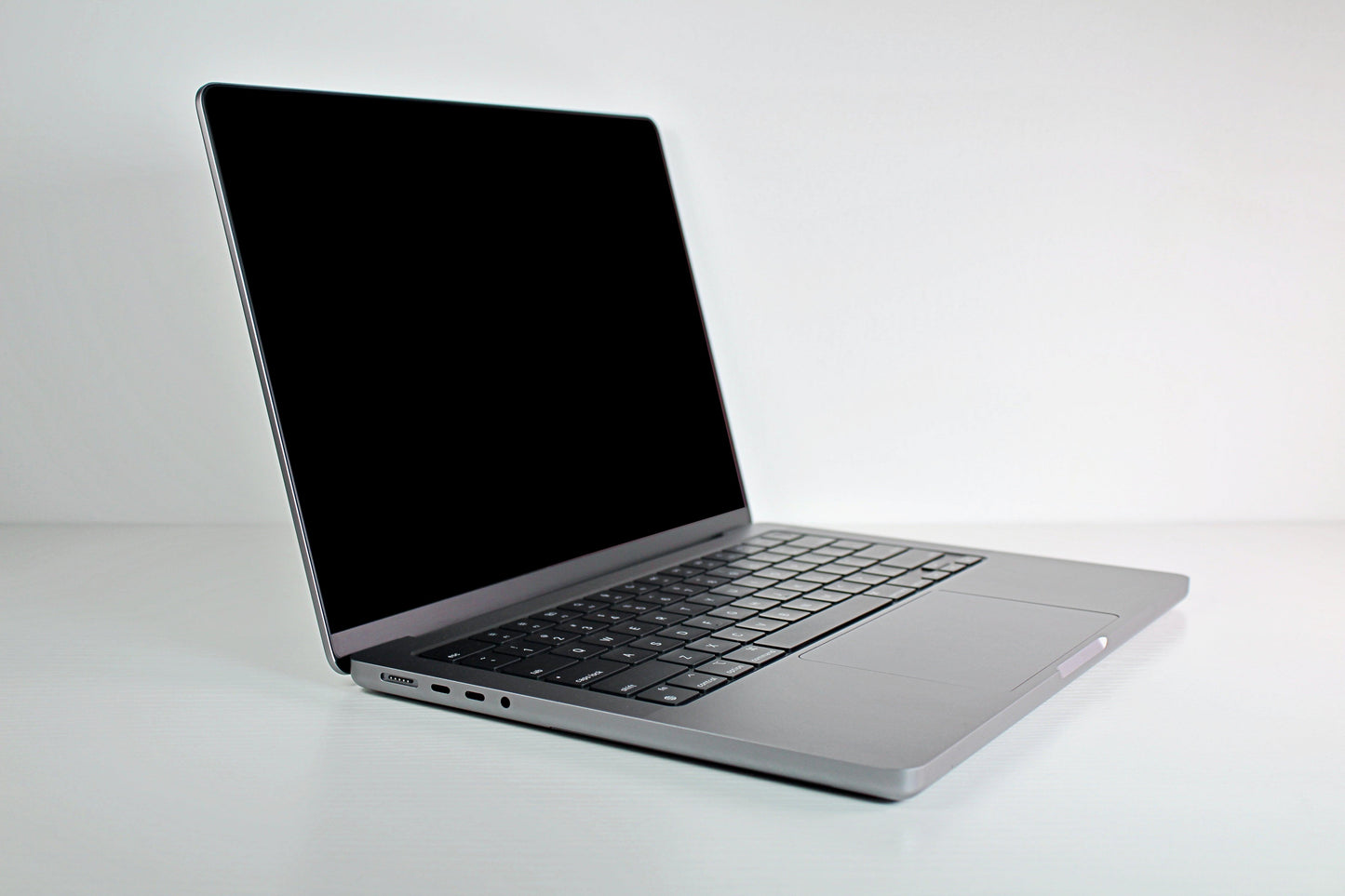 Apple MacBook Pro (2021) 14-inch M1 Max 32-Core GPU 64GB RAM 4TB SSD