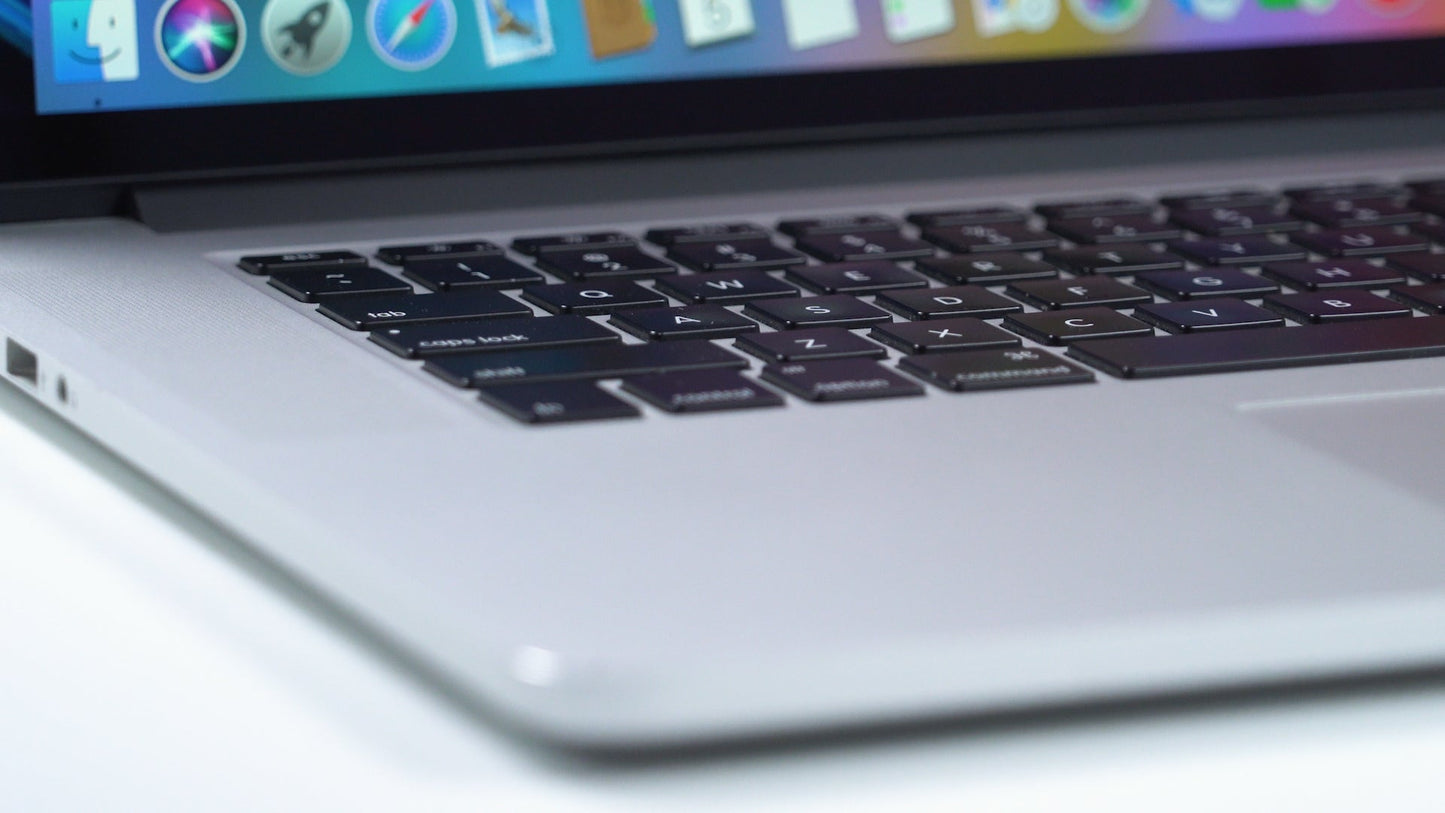 Apple MacBook Pro 15.4-Inch Late 2013 Retina Core 2.3 i7-4850HQ Quad-Core 16GB ME294LLA