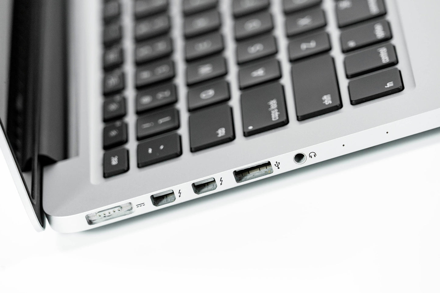MacBook Pro (2015) 13-inch – Intel Core i5 2.9GHz – Iris Graphics 6100