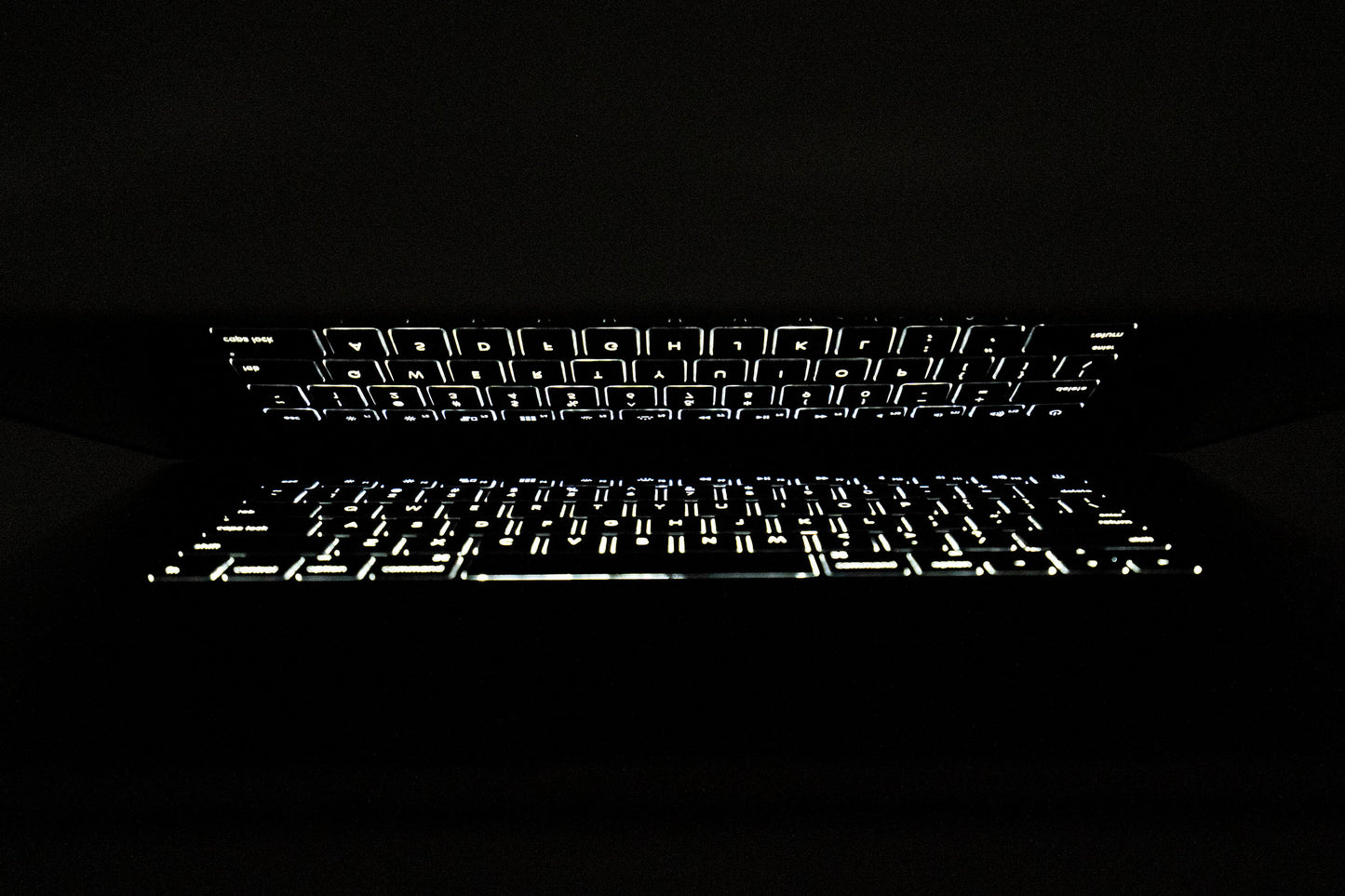 Apple MacBook Pro 15.4-Inch Late 2013 Retina Core 2.3 i7-4850HQ Quad-Core 16GB ME294LLA