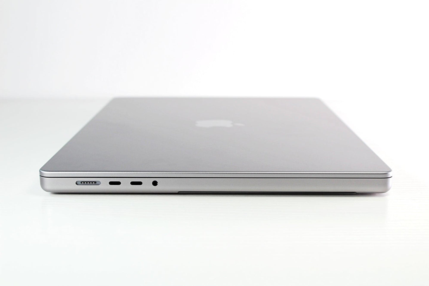 Apple MacBook Pro (2023) 16-inch M2 Max 12-Core CPU 38-Core 96GB RAM 1TB SSD