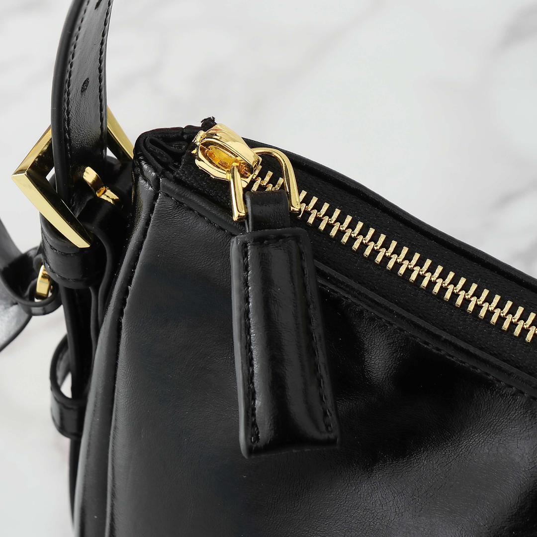Aimée Shoulder Bag