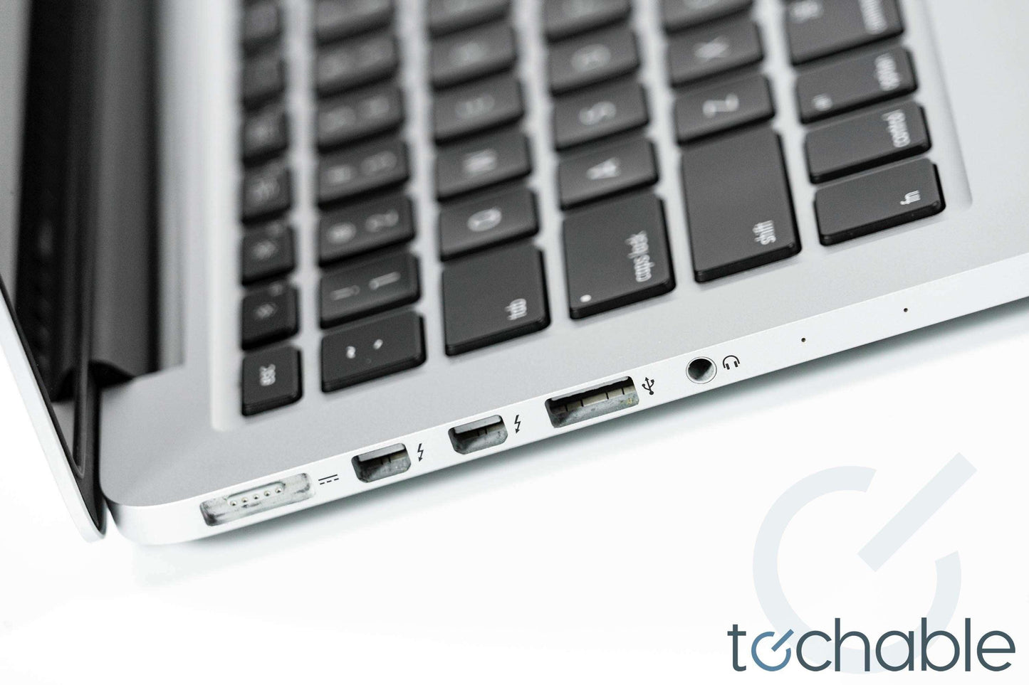 MacBook Pro (Early 2015) 13-Inch - 2.9GHz Core i5 - 16GB RAM - 256GB SSD
