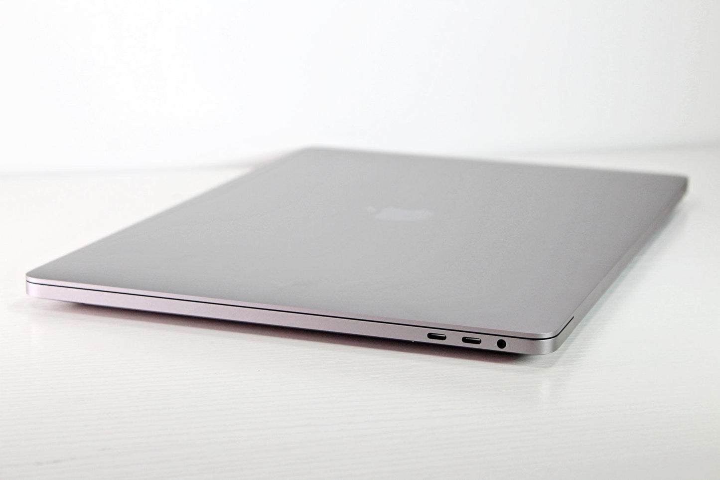 MacBook Pro (2019) 16-inch - 2.4GHz i9 - 5500M - Up to 64GB RAM 8TB SSD Silver (Configurable)