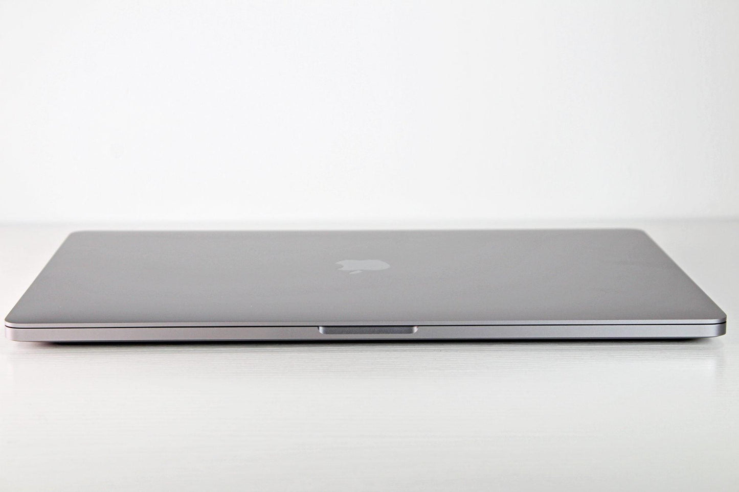 MacBook Pro (2019) 16-Inch - 2.4GHz Core i9 - 5300M - 16GB RAM - 512GB SSD - Great Condition