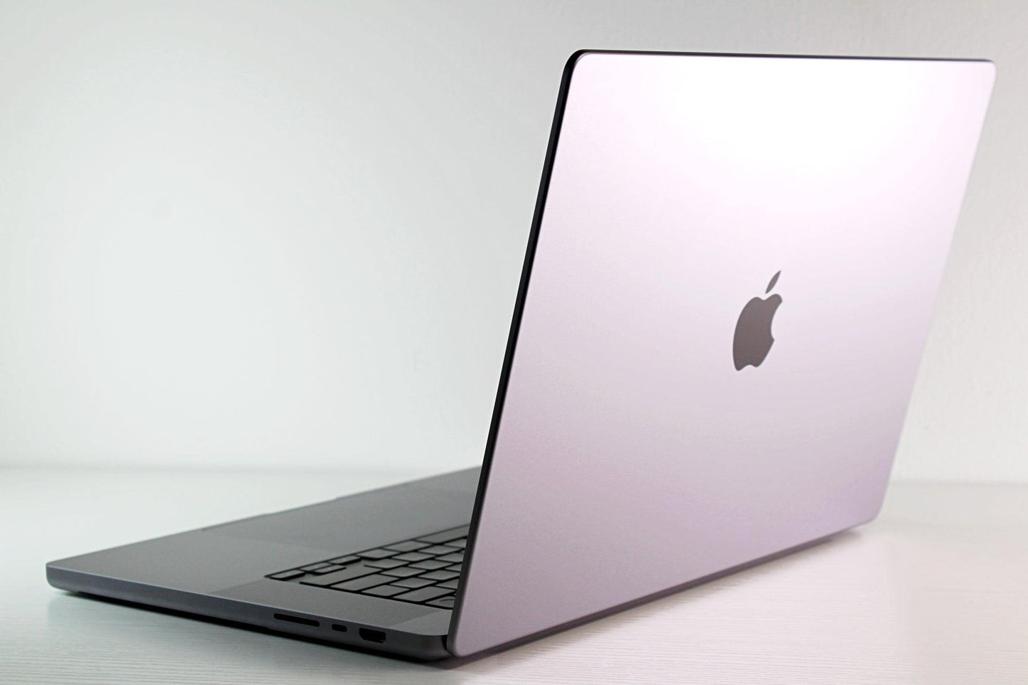 Apple MacBook Pro (2023) 16-inch M2 Max 12-Core CPU 38-Core 96GB RAM 1TB SSD